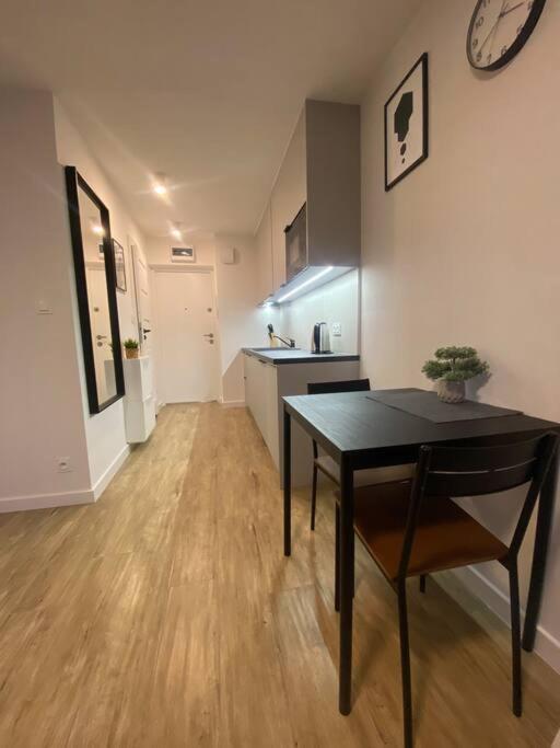 New Apartment With Magnificent View 바르샤바 외부 사진